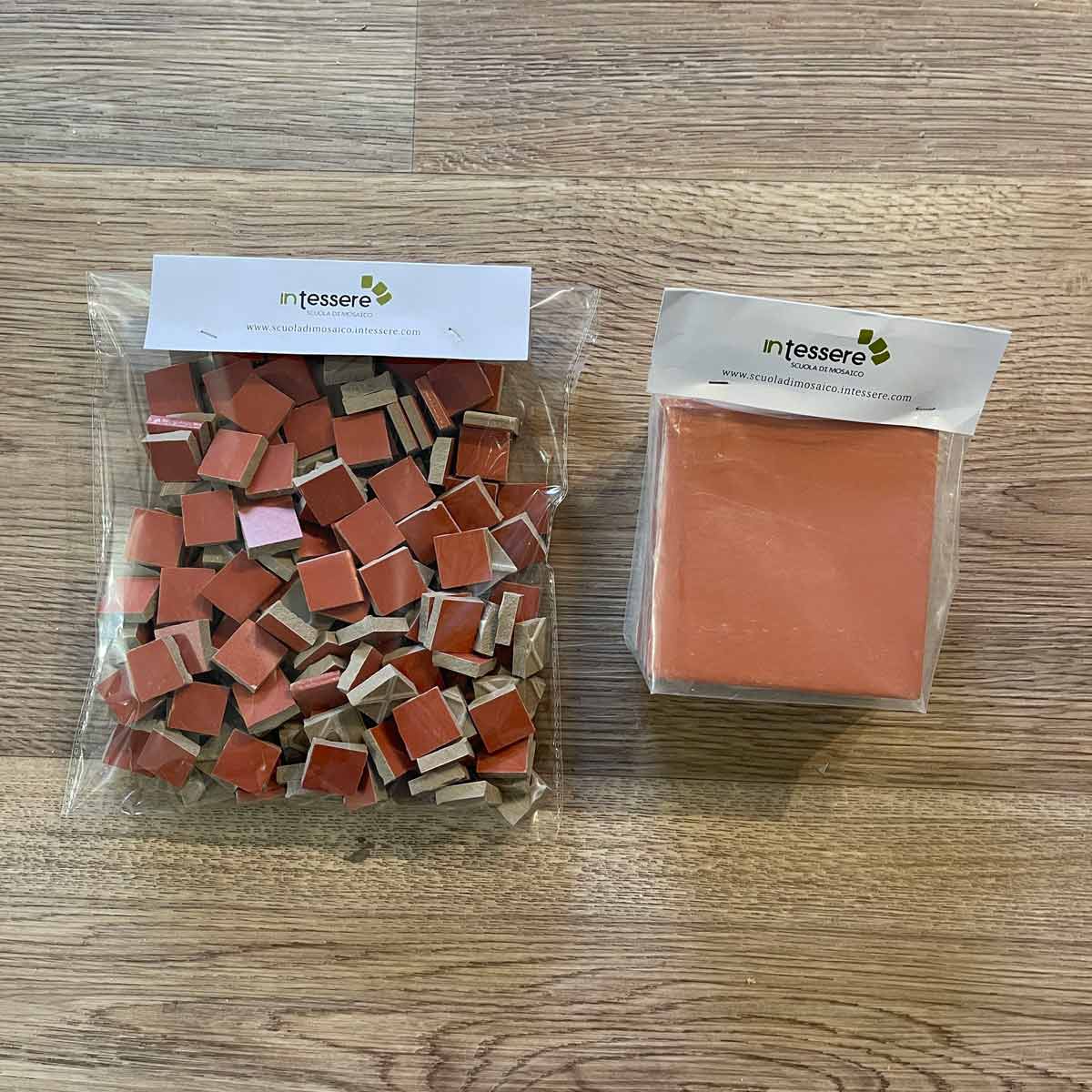 tessere e mattonelle ceramica per mosaico color mattone