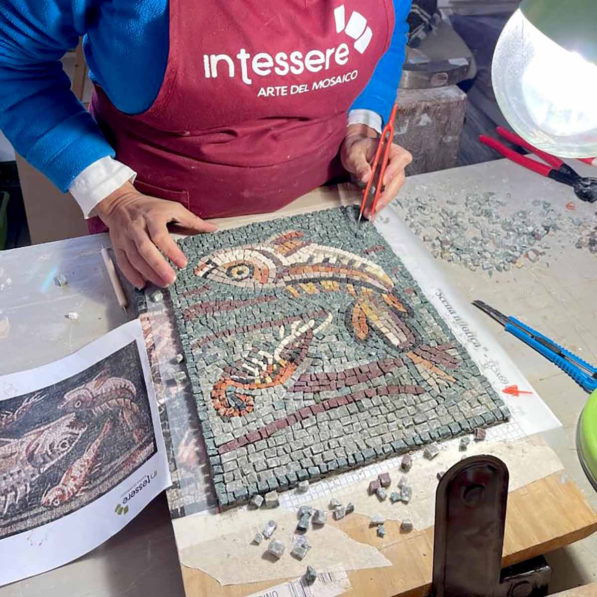 Escuela de mosaicos en Umbria curso profesional (en nuestra escuela en Italia)